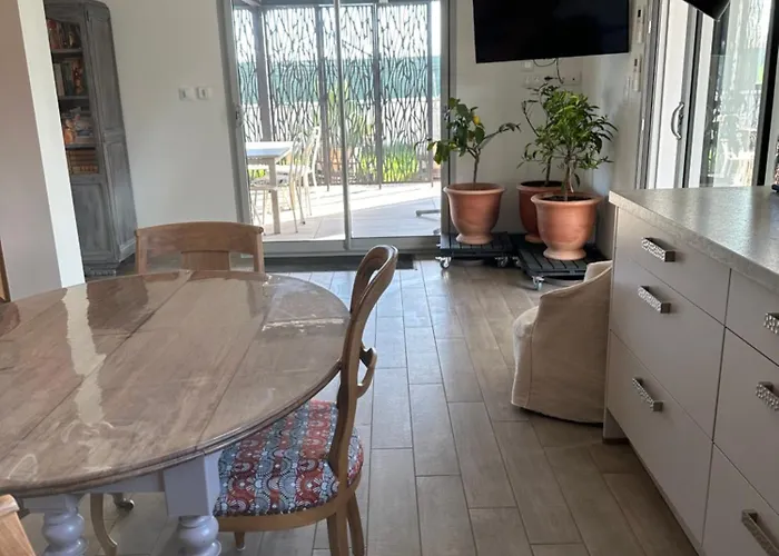 Bienvenue Chez Eve En Bourgogne 2 *